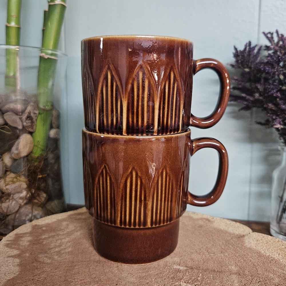 Mid-century Stackable Mug Set